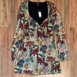 PrettyLittleThing Floral Long Sleeve Vintage Dress. Size 8. NWT. Trendy.
